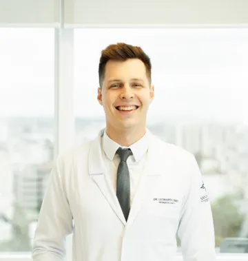 Dr. Leonardo Andre Denti